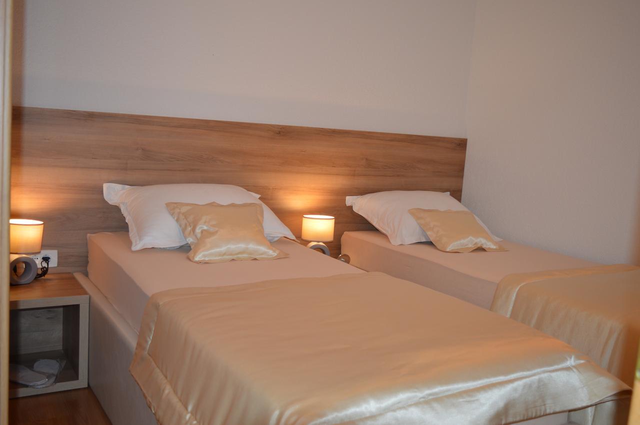 Blue Lake Luxury Rooms Grabovica Extérieur photo